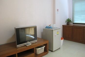 Hotel Somjai House Si Racha Esterno foto